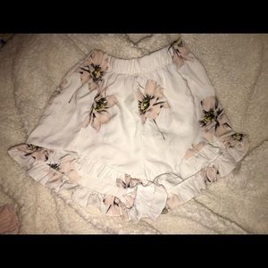 Flowy floral high waisted shorts